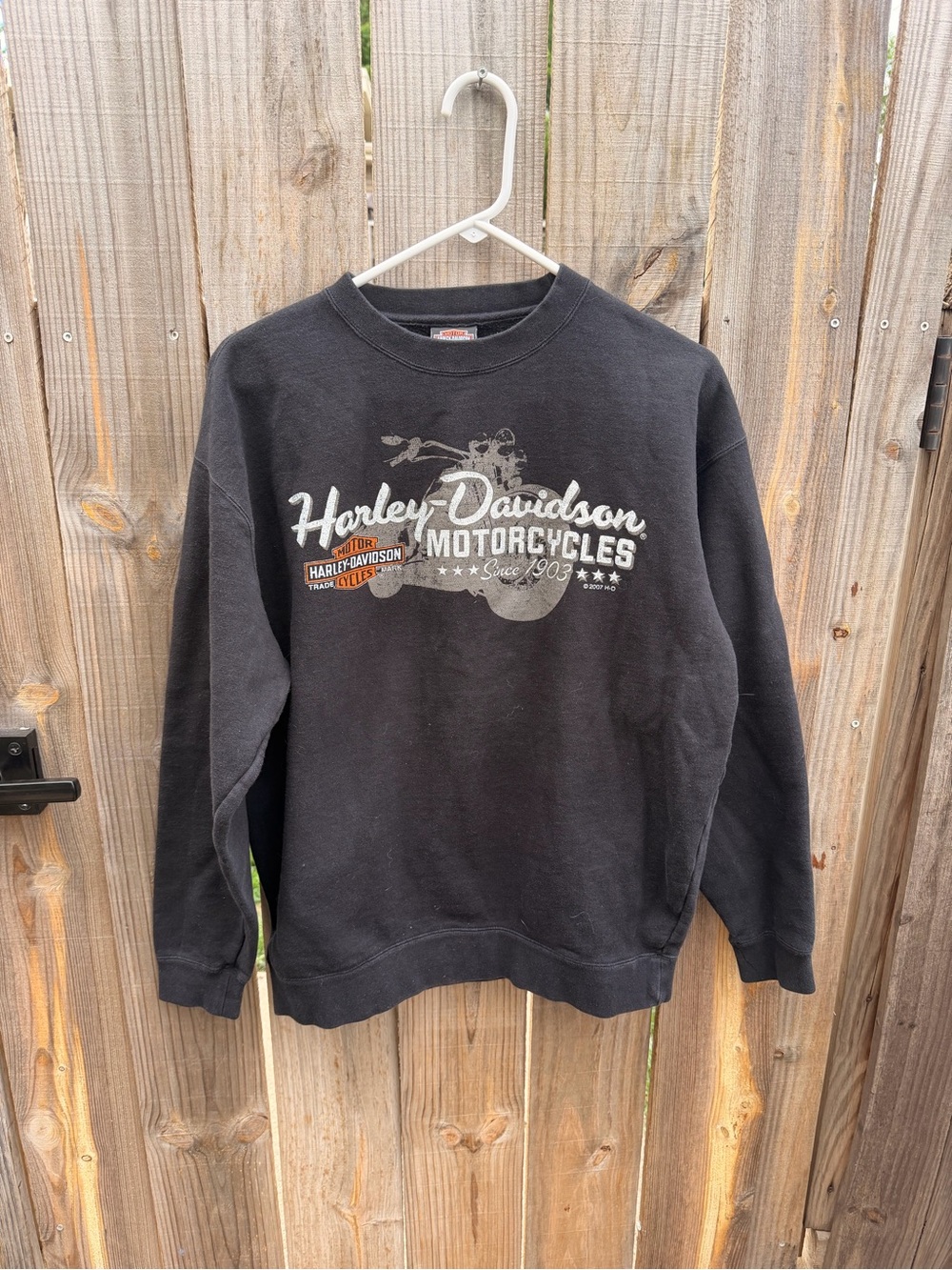 Harley-Davidson Black Crewneck Sweatshirt with White & Gray Motorcycle Graphic M